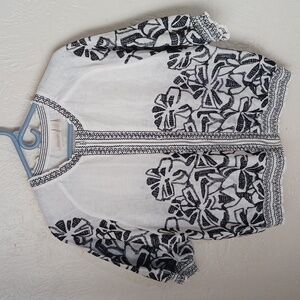 Chicos short sleeve zip up shirt